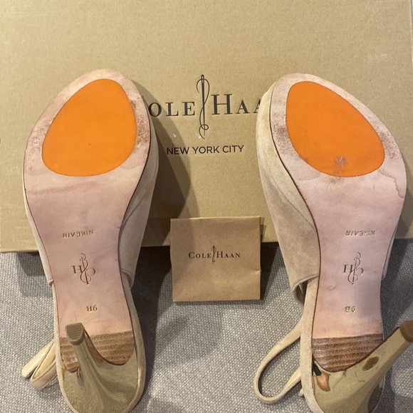 Cole Haan Chelsea slingback stacked heels Sandstone Suedegold heels - Picture 6 of 10